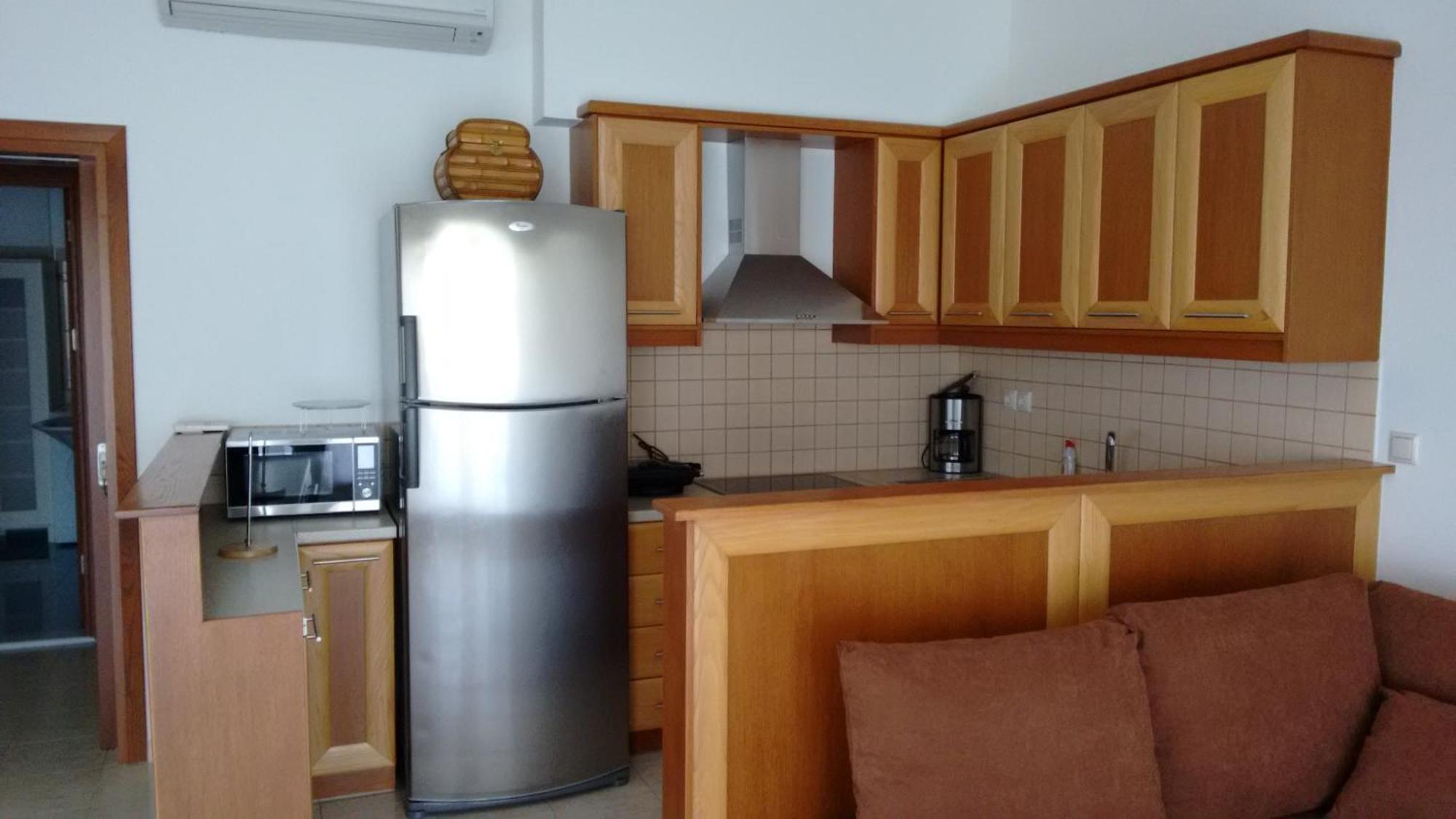 Tholos Bay Suites Kavoúsion Habitación foto